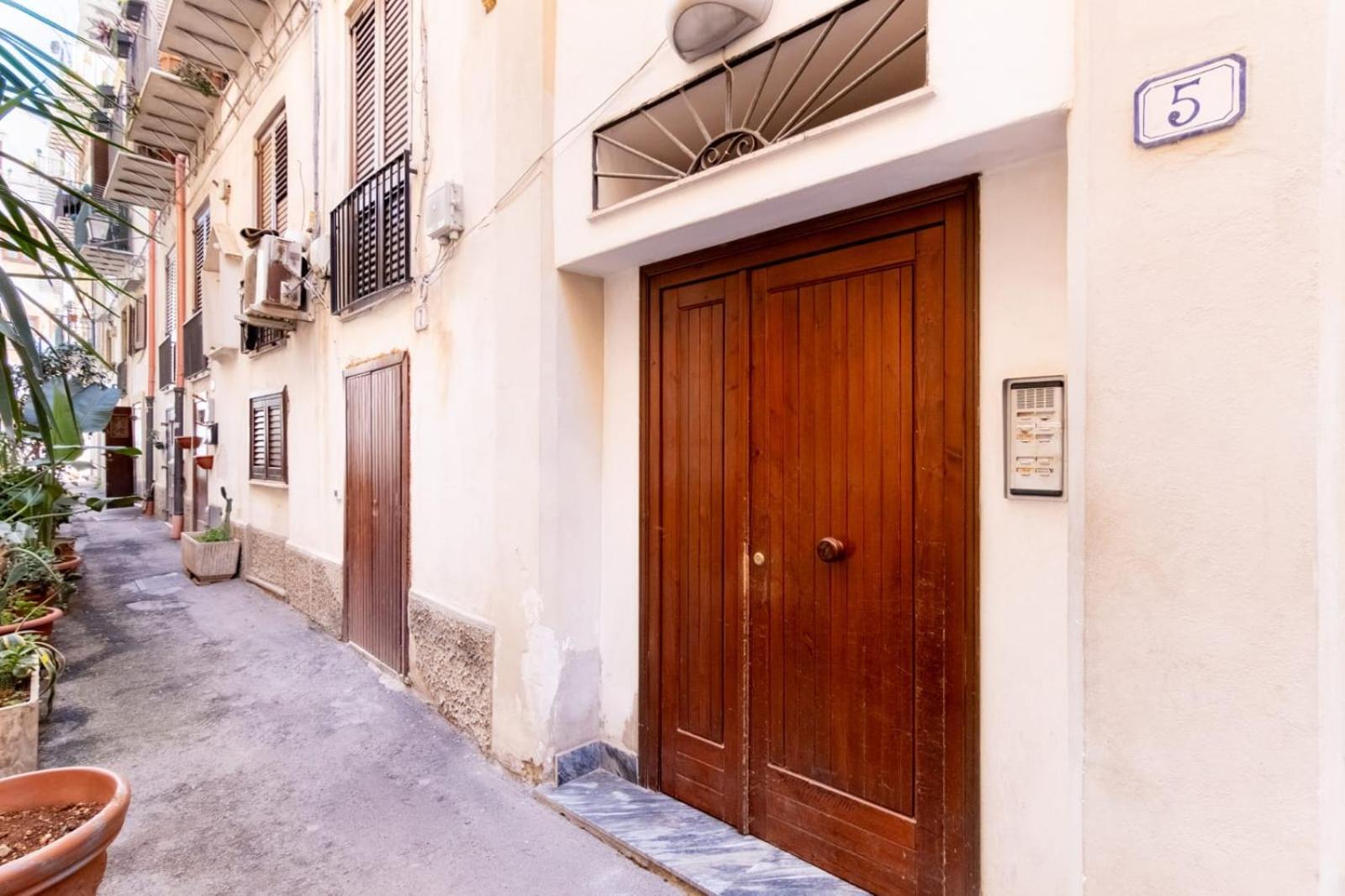 Talia - Central And Elegant Suites In The Heart Of Palermo Exterior foto